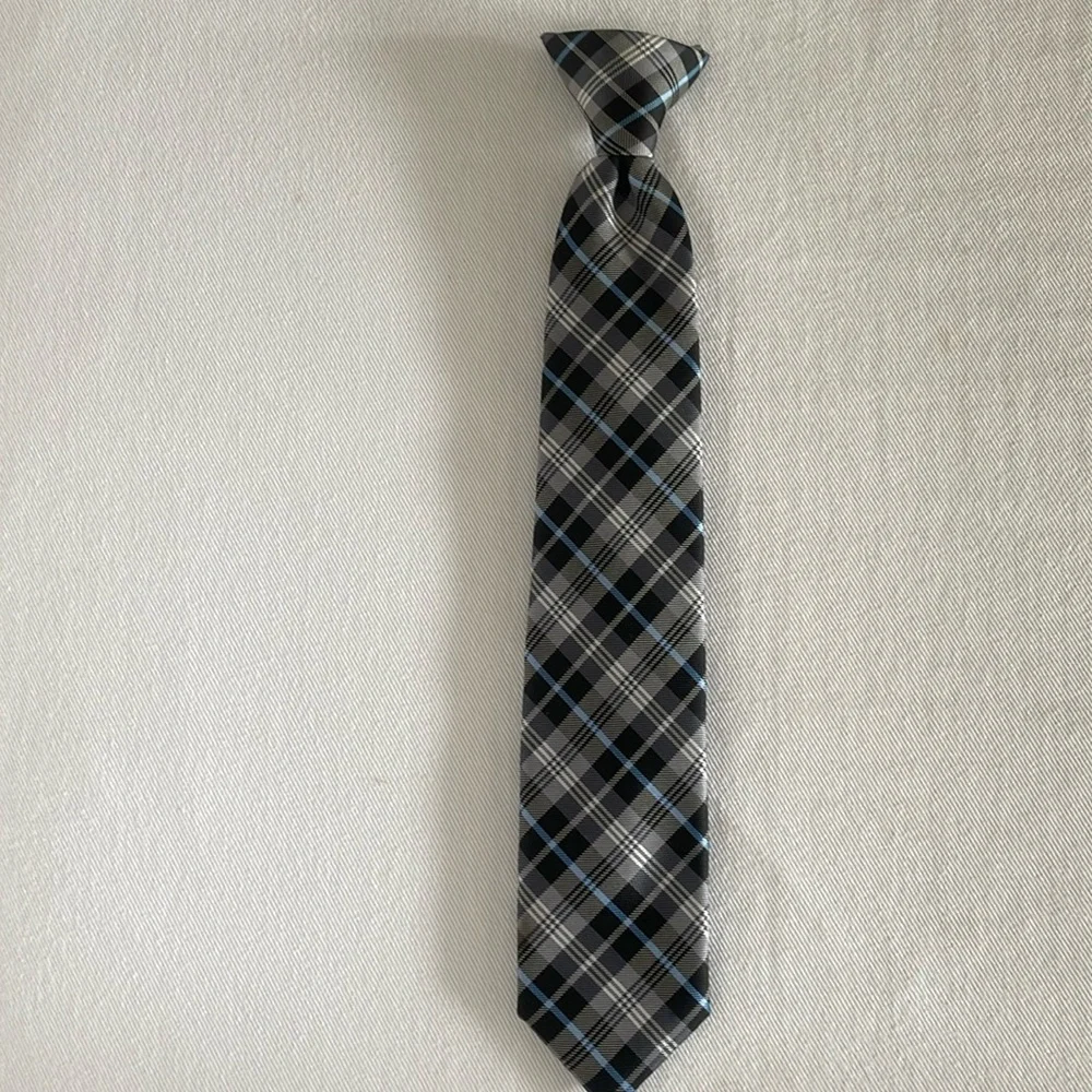 Chaps Black/Grey/White/Blue Striped Clip-On Tie
